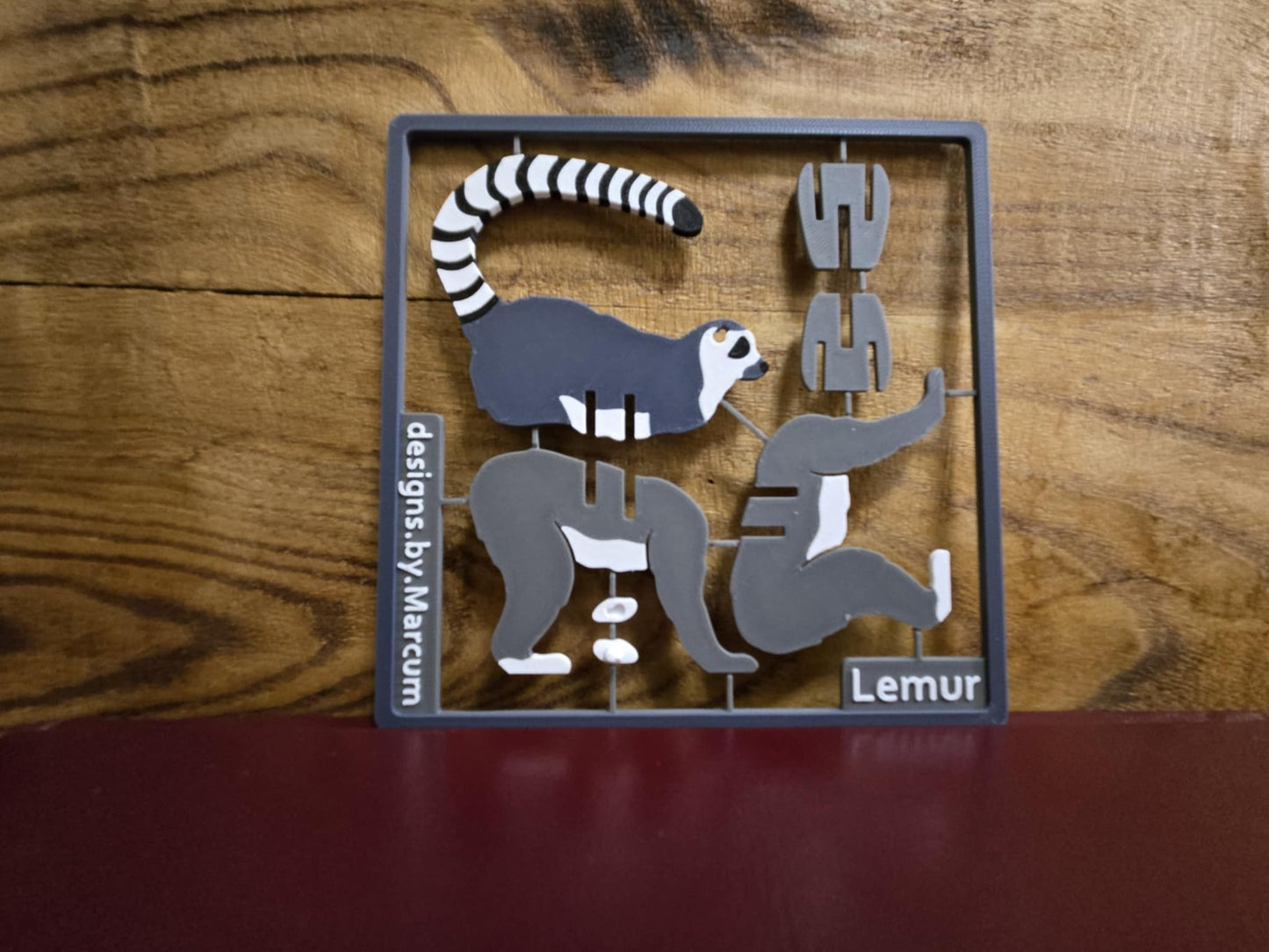 Lemur Puzzle Card